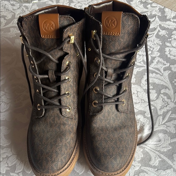 Micheal Kors Brown and Tan Lace-Up Boots with Gold Zipper - Picture 2 of 6
